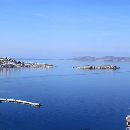 Maroulina's Boutique & شقة فندقية