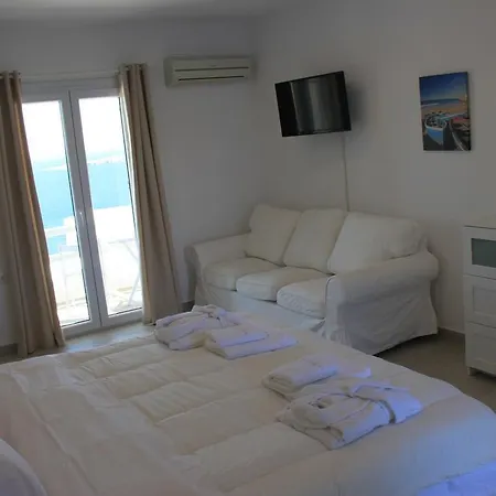 Maroulina's Boutique &