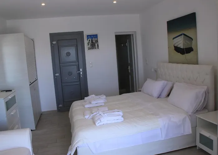 Maroulina's Boutique & * Mykonos Town