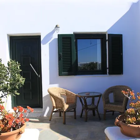 Maroulina's Boutique &