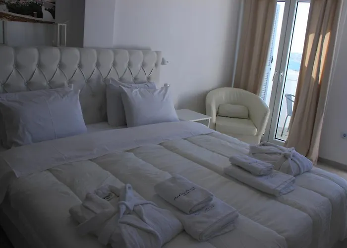 Maroulina's Boutique & * Mykonos Town